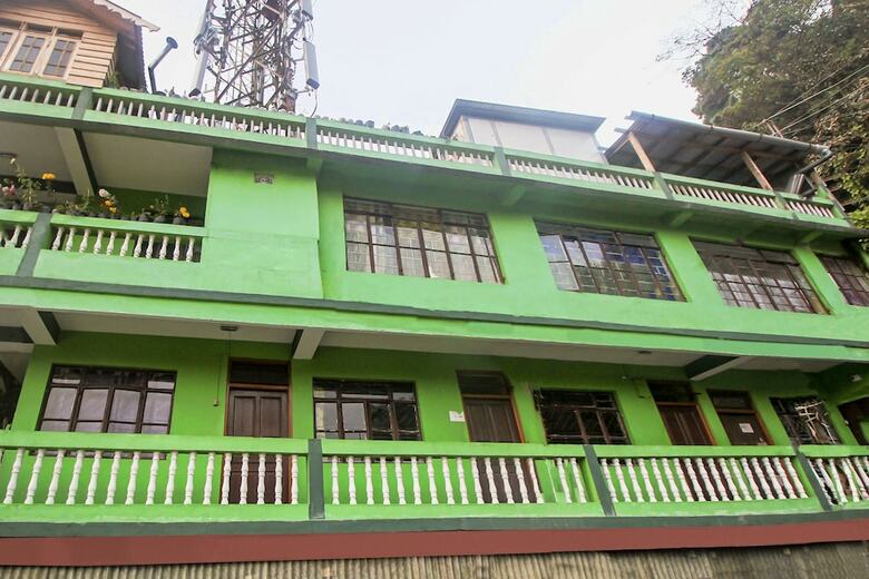 Hotel Oyo 6519 Batasia Loop