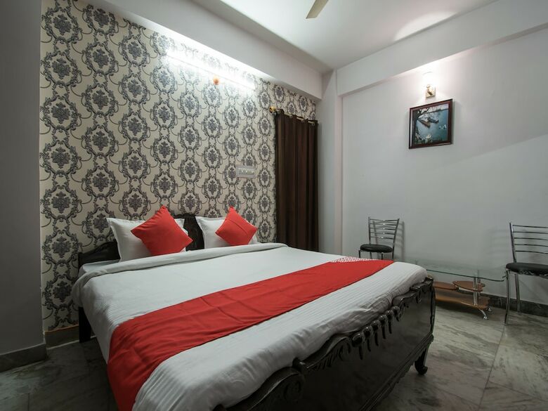Hotel Oyo 22886 Virasat