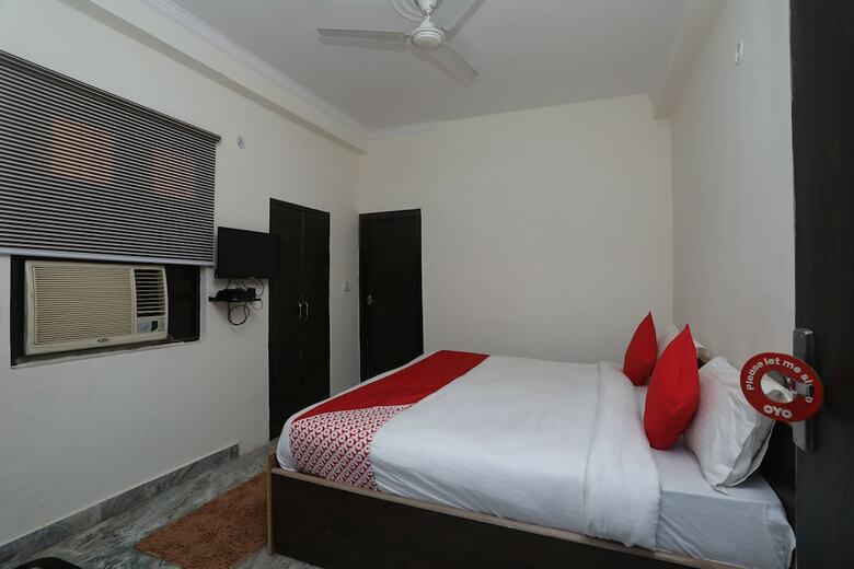 Hotel Oyo 19999 D M Residency