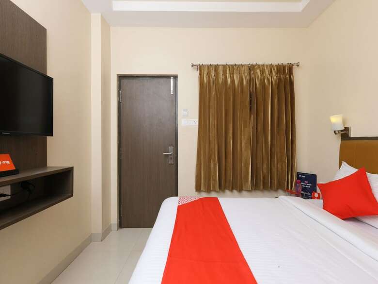 Hotel Oyo 14934 Kalyani Grand