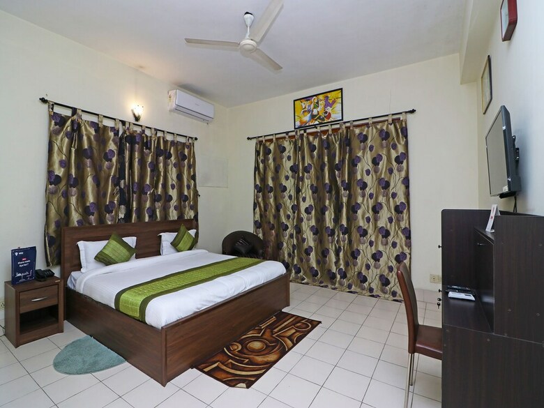 Hotel Oyo 18637 Millennium Guest House