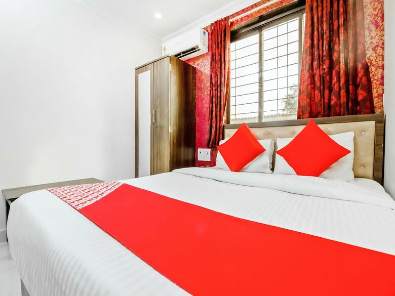 Oyo 24416 The United Hotel