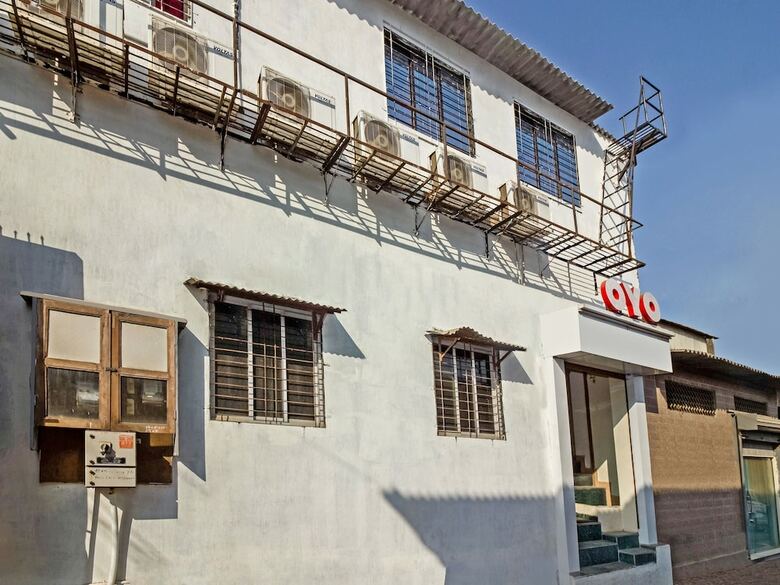 Oyo 24416 The United Hotel