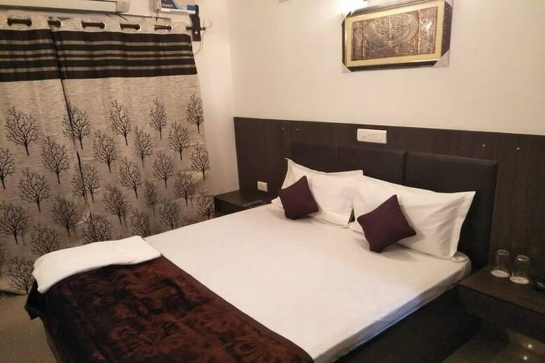 Oyo 23668 Hotel The Hridhaan Regency