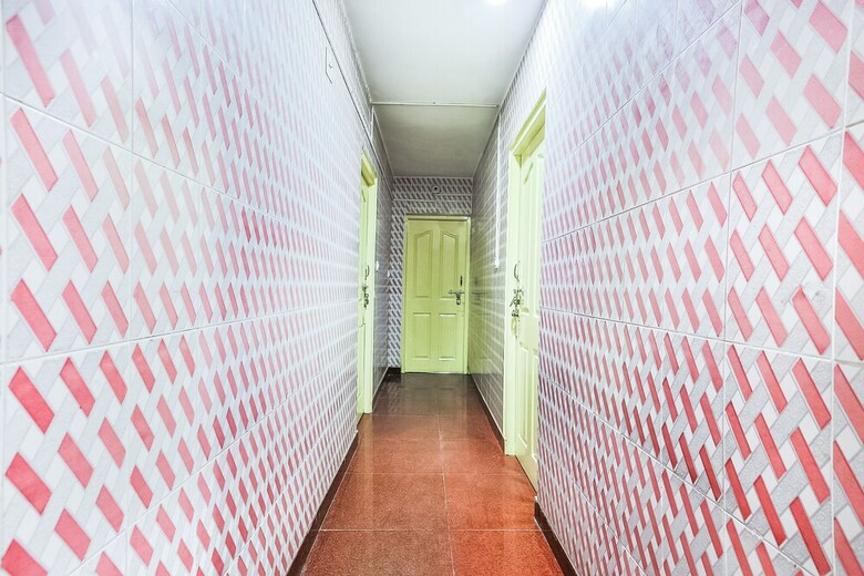 Hotel Oyo 22517 Mananya Cottage