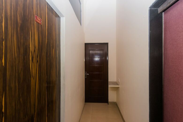 Oyo 13739 Hotel Coral