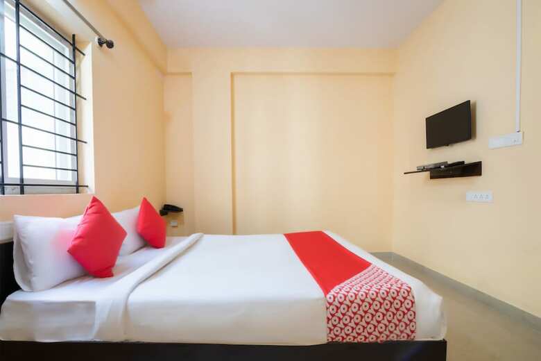 Hotel Oyo 23427 Ashrey Comforts
