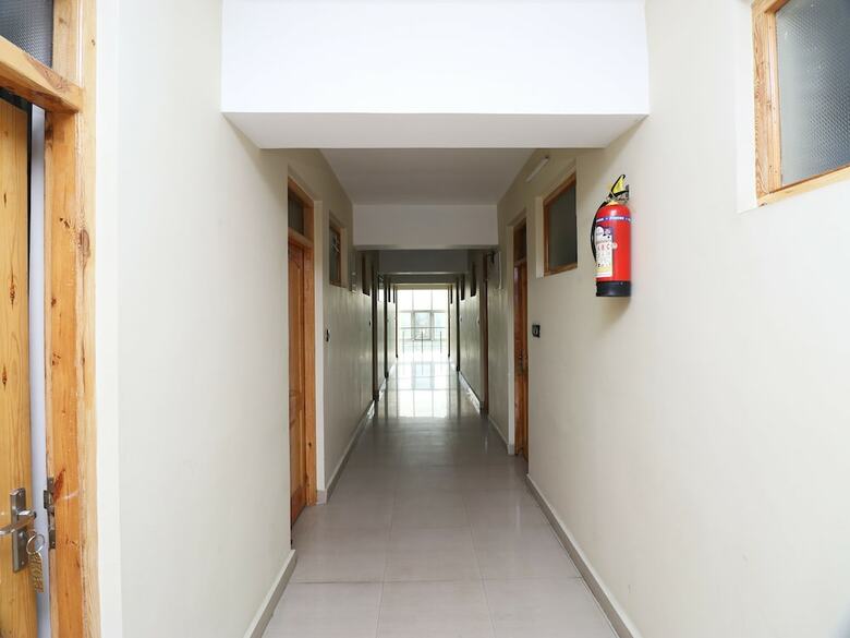 Hotel Oyo 19811 Abc Residency