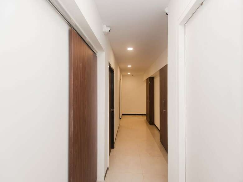 Hotel Oyo 15717 Rk Residency