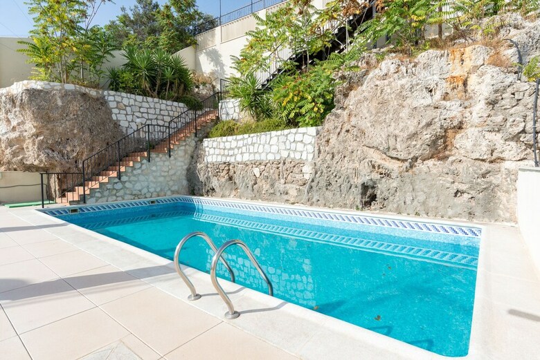Apartamentos Malagasuite Beach Solarium & Pool