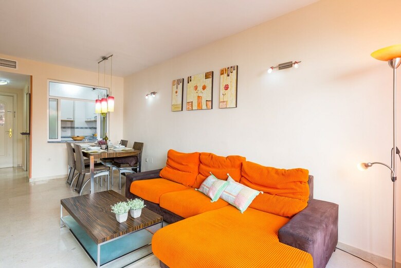 Malagasuite Torremolinos Beach Apartment
