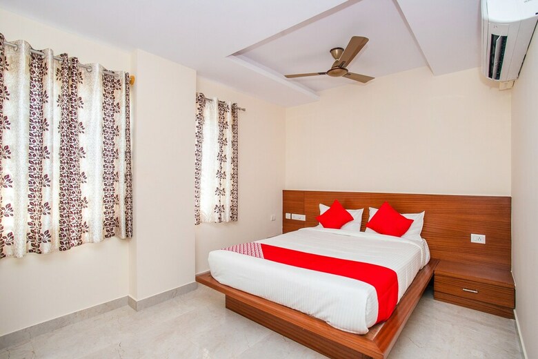 Hotel Oyo 18836 Orchid Suites