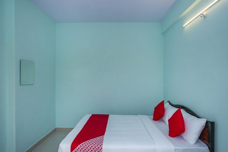 Oyo 23030 Hotel Gtv Comforts
