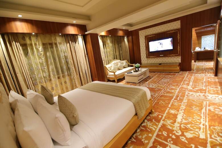 Hotel Grand Orchid