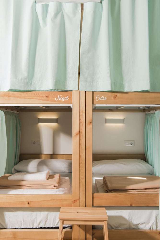 Hostal Albergue La Yalga