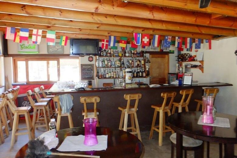 Hostal Barrydale Backpackers And Dung Beetle - Hostel
