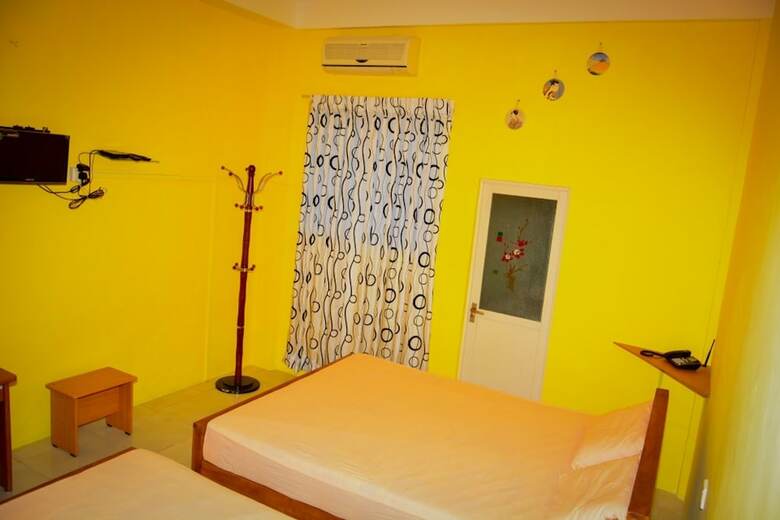 Hotel The Senaro Holiday Inn