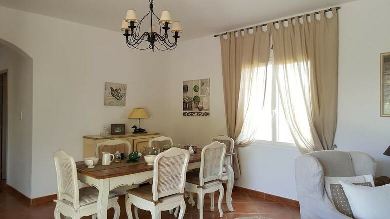 Villa Cypr�s Et Galets