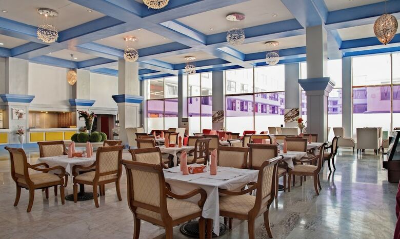 Hotel Treebo Tryst Royal Palm