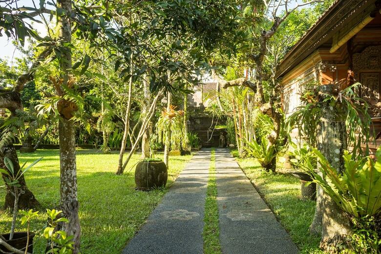 Hotel Uma Dawa Resort And Spa