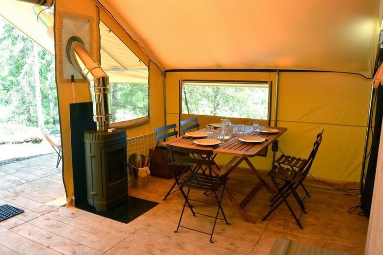 Camping Huttopia Rill�