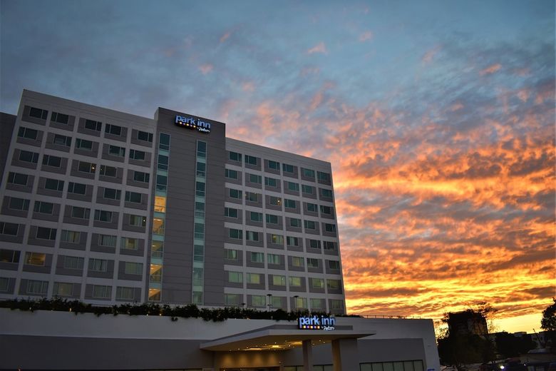 Hotel Park Inn By Radisson Iloilo