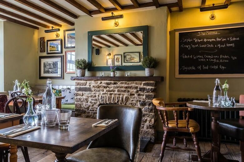 Hotel The Bell At Stow