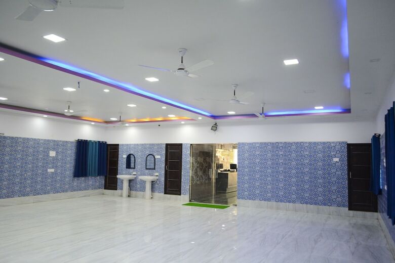 Hotel Dhanraj Residency