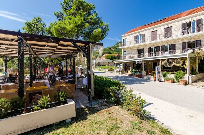 Aparthotel Villa Leona V2
