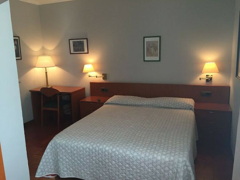 Hostal Roma