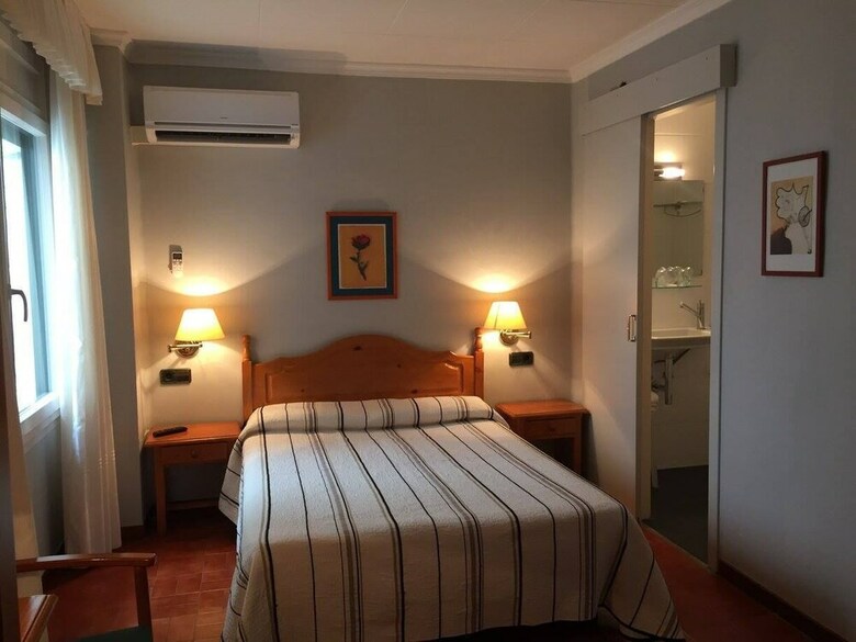 Hostal Roma