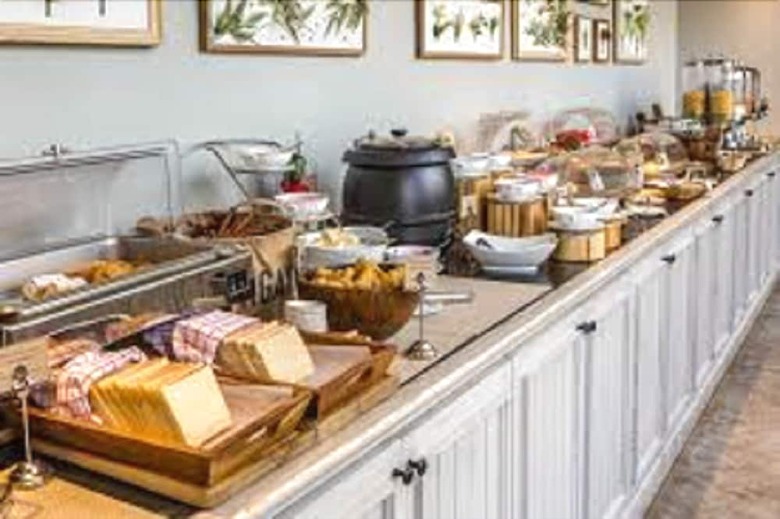 Hotel Four Seasons Inn
