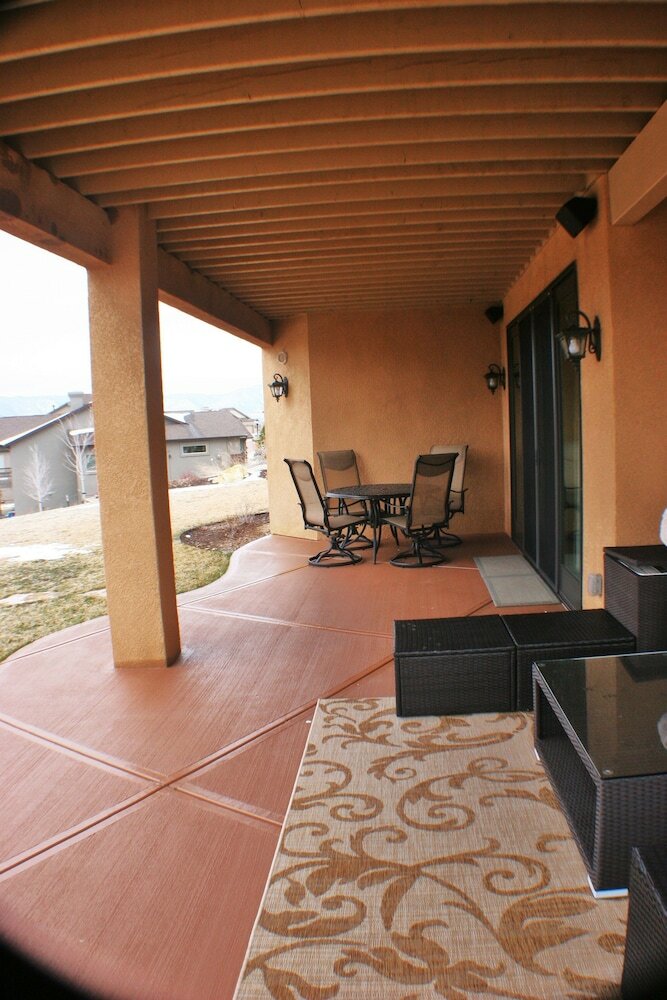 Bed & Breakfast Chateau Du Pikes Peak, A Tuscany Retreat
