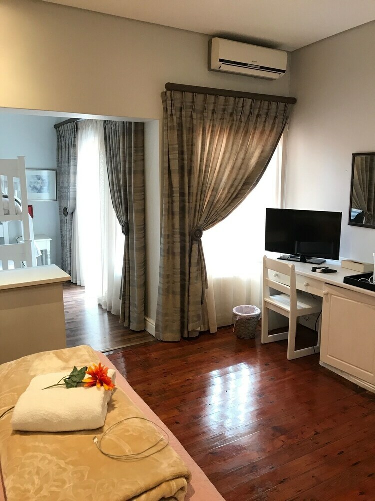 Hotel Albatross Guest House