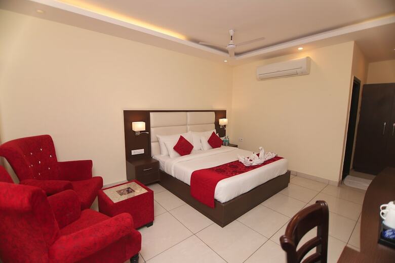 Hotel Indira Nikunj