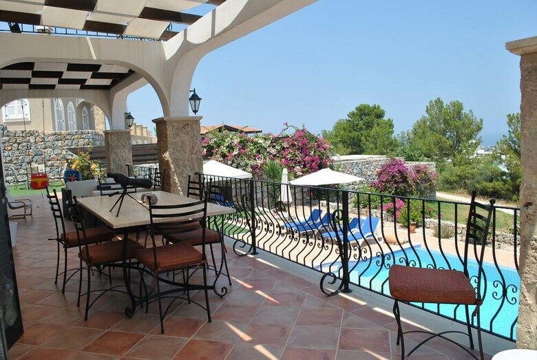 Villa Goodens By Amy Villas