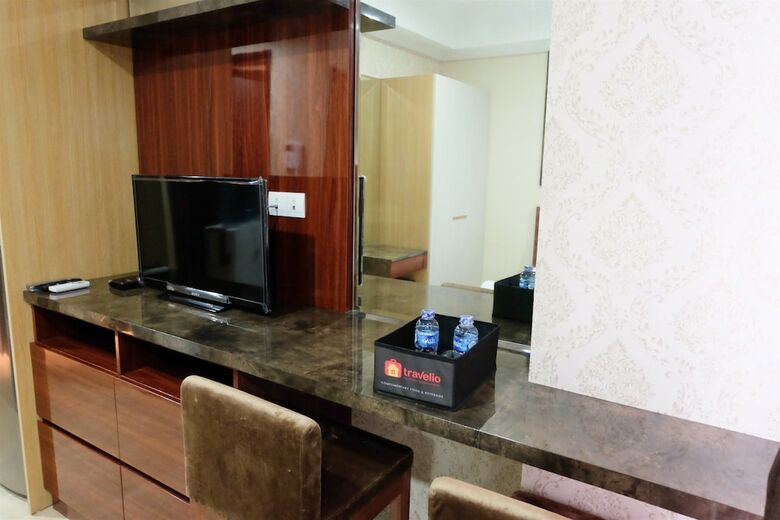 Modern Chic Studio Menteng Park Apartment
