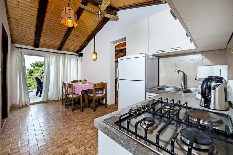 Apartment Mirela With Sea View