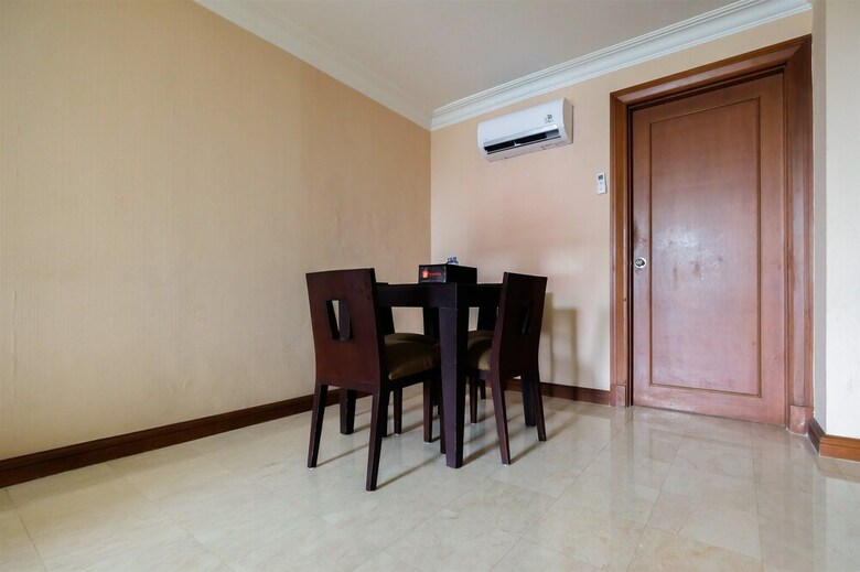 Elegant Minimalist 1br Puri Imperium Apartment