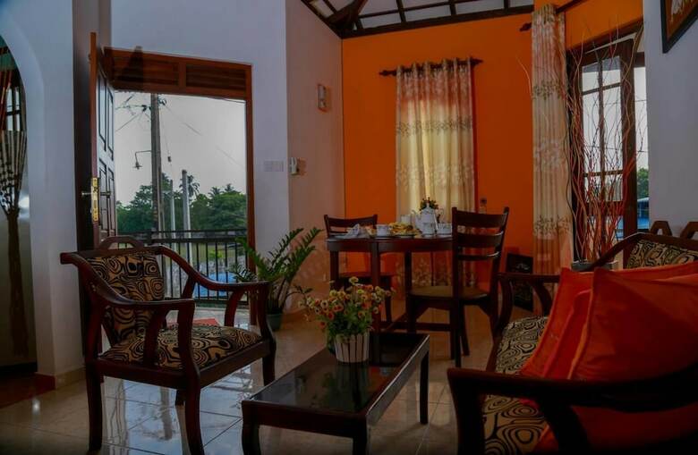Hotel Cinnamon City