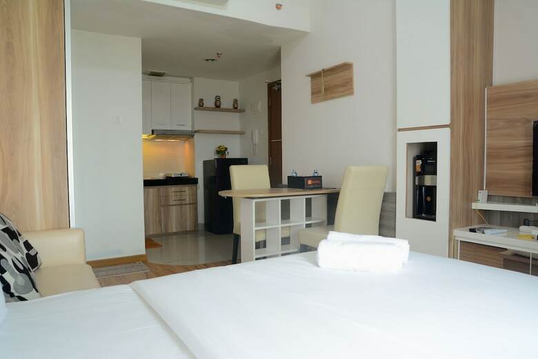Square Super Studio At The Oasis Apartment