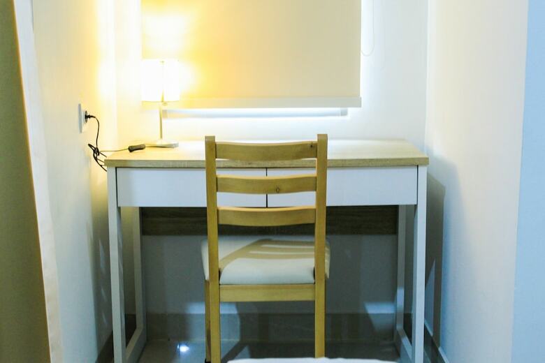 Modern And Comfortable Studio Springwood Apartment