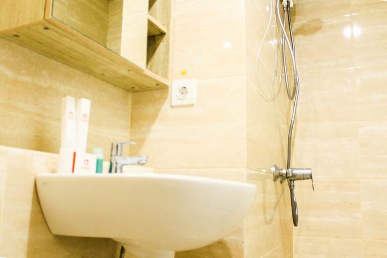 Modern And Comfortable Studio Springwood Apartment