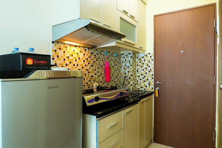 Cozy Studio Tifolia Apartment