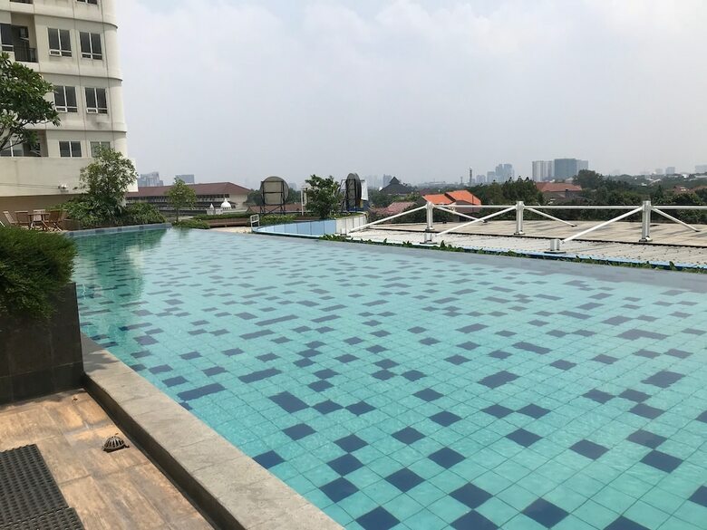 Gorgeous Studio Cinere Bellevue Apartment