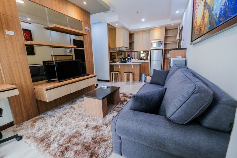 New 2br Gallery West Apartment