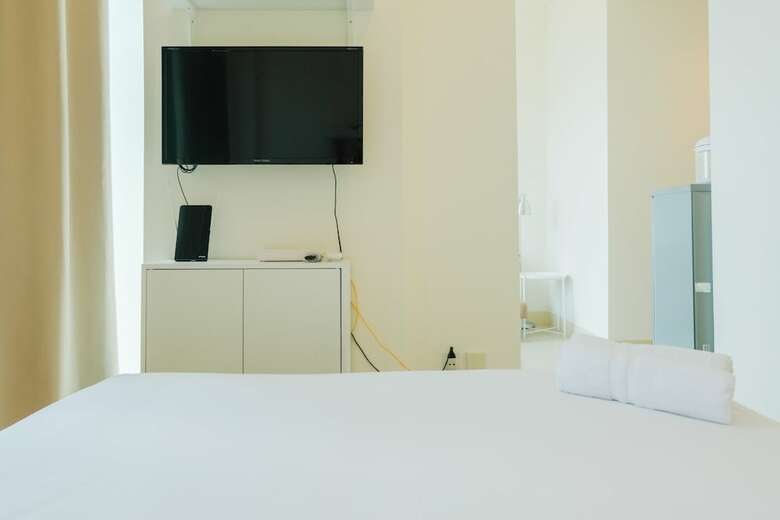 Tree Park Studio Apartment With Sofa Bed