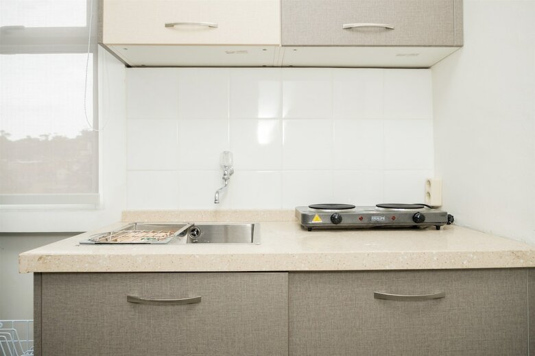 Modern 2br Apartment At Parahyangan Residence