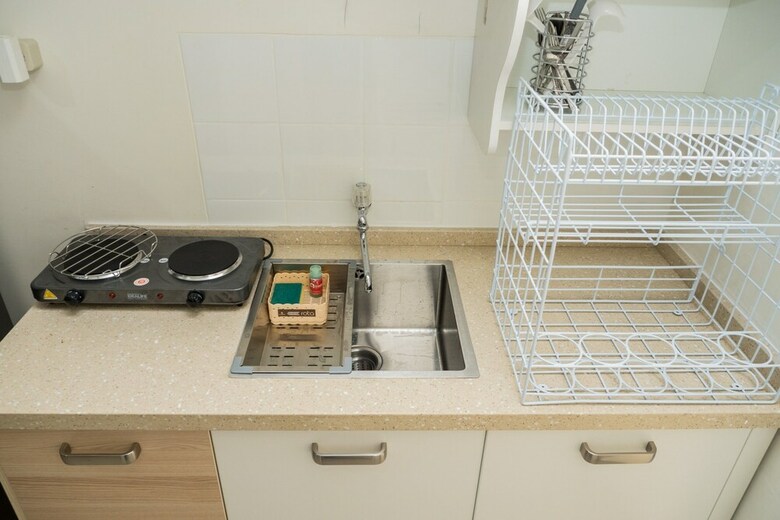 Relaxing 2br Apartment At Parahyangan Residence