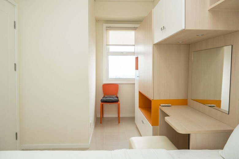Relaxing 2br Apartment At Parahyangan Residence